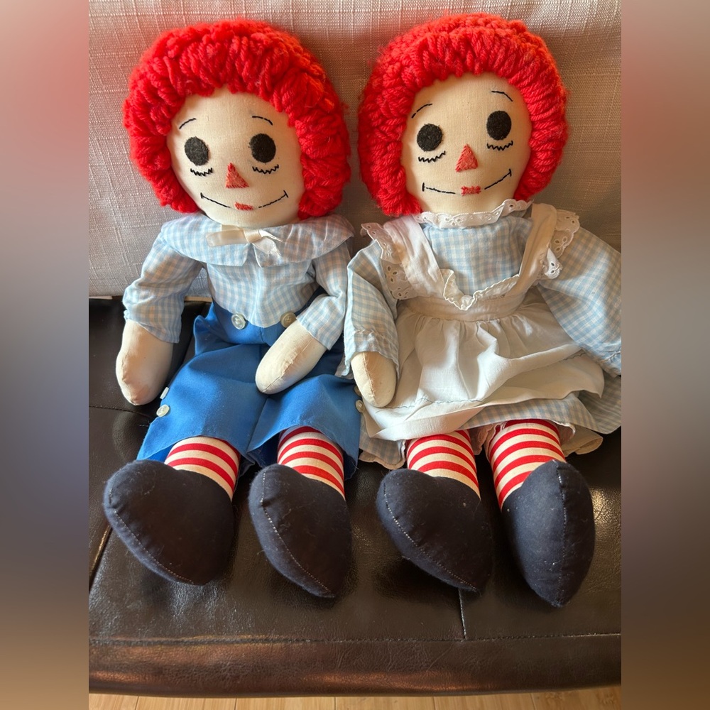 Vintage raggedy Ann and Andy dolls